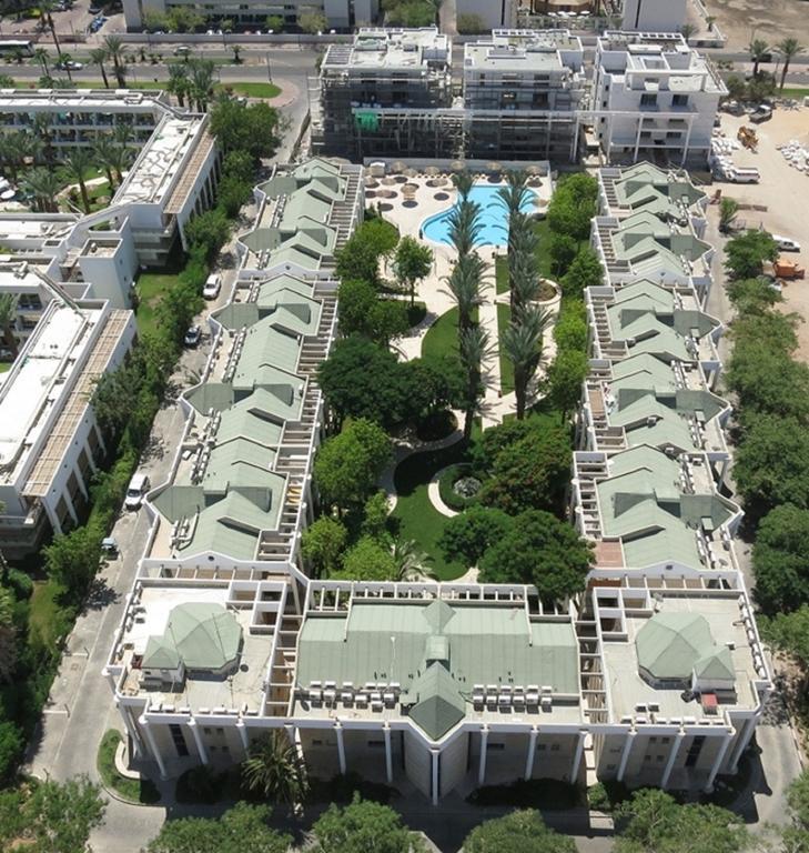 Royal Park Apartment