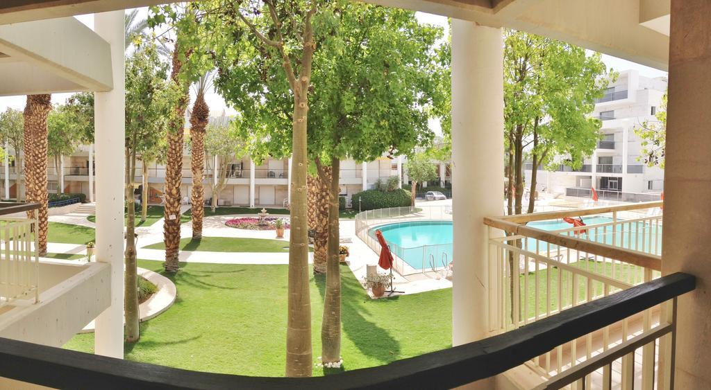 Royal Park Apartment *